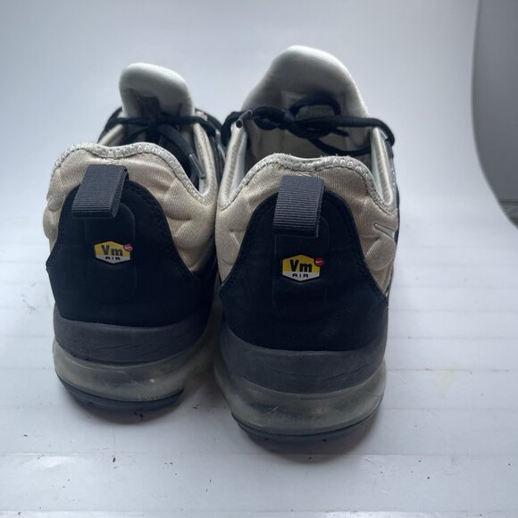 Nike Air VaporMax Plus Beige Mens Sz 10 Athletic Shoes Sneakers DX3720-200 READ* - Picture 3 of 16